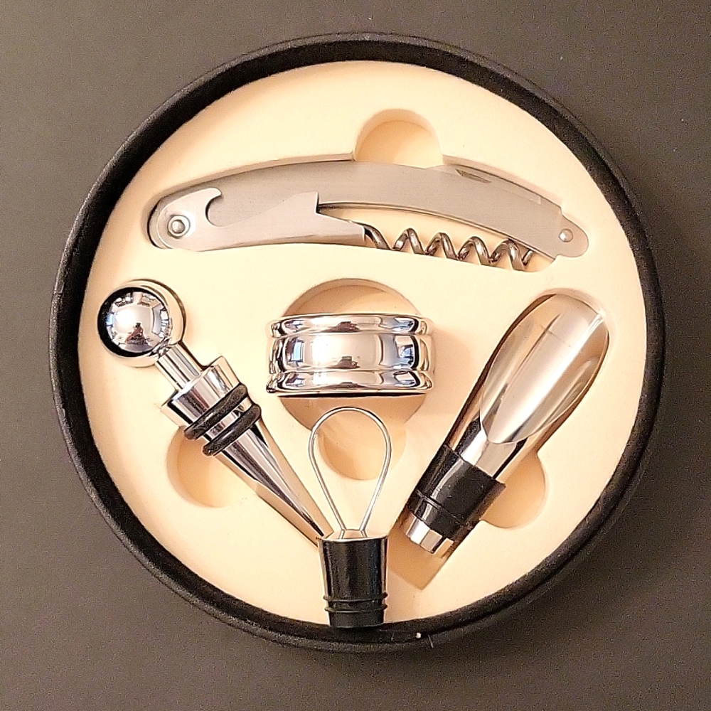 NEW WineTool Set, 5 Silver-tone Pieces, Black Faux Leather Case